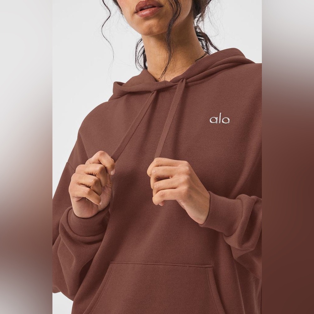 Alo Yoga Women’s Accolade Hoodie - Chestnut